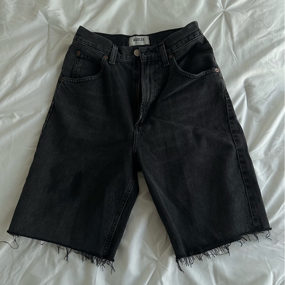 AGOLDE black Ira Denim Shorts from Aritzia - Picture 2 of 5